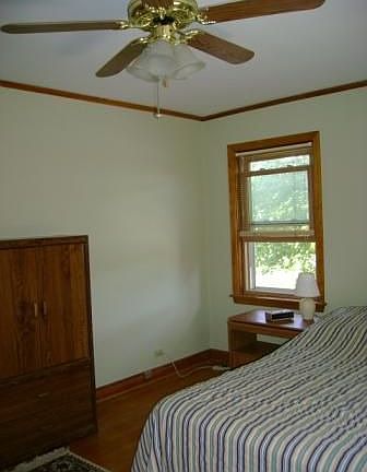 3 brs on 2nd flr w/full bath, all br's have crown molding 