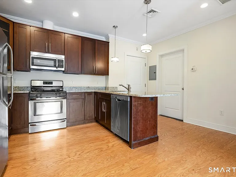 485 Summer St #302 — Photo 7