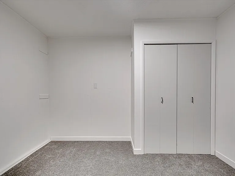344 Carleton Dr #B — Photo 5