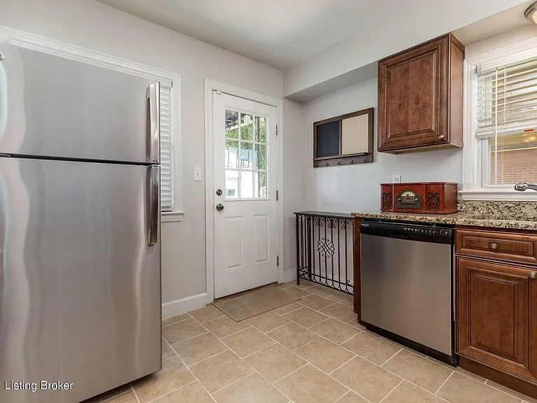 1625 Nightingale Rd — Photo 11