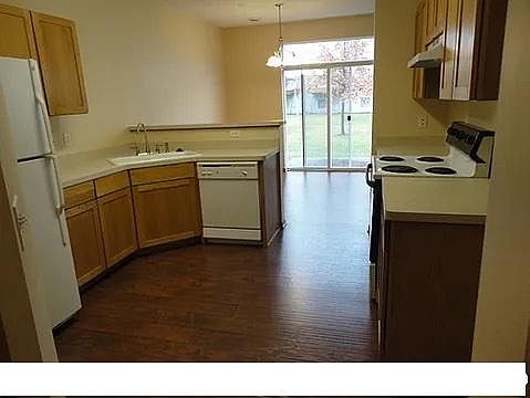 3rd image of 5105 Holly Ln N Unit 2
