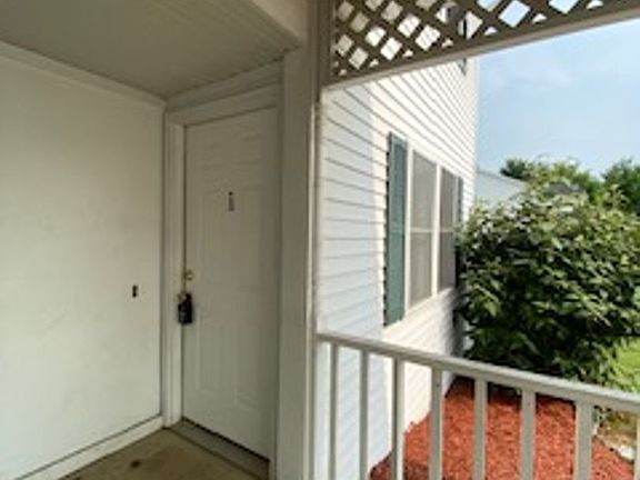 4th image of 210 Stonewall Ct APT 1*