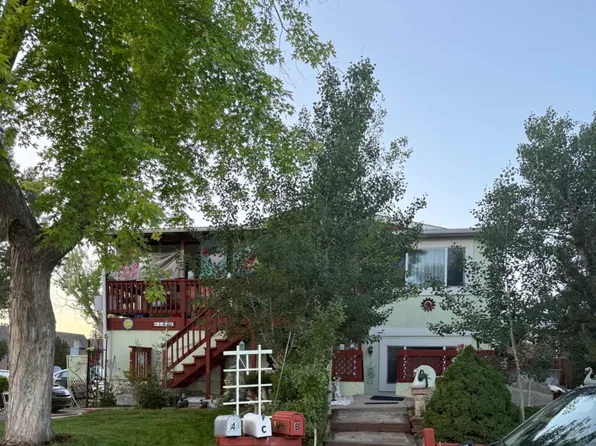 1422 Emery Ct, Longmont, CO 80501