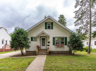 1229 Cherry St, Grand Forks, ND 58201