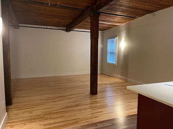 5th image of 219 E Bank St APT 203