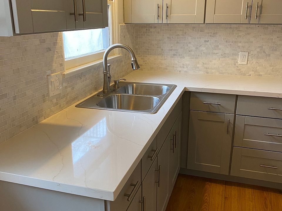 1st image of 2808 W Clark Ave