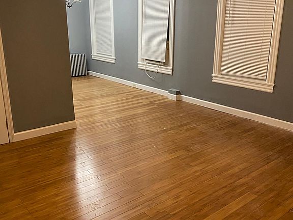 Living room / dining room