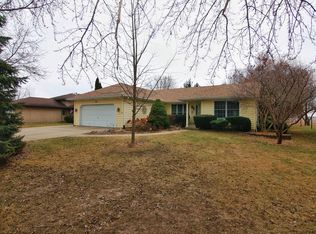 916 Linda Ln, Sandwich, IL 60548