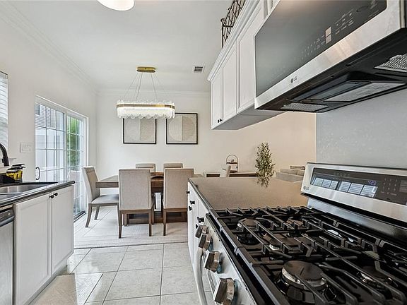 5th image of 4036 Jonathon Ln