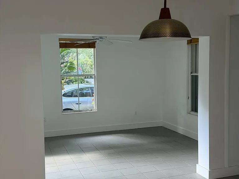 3611 SW 37th Ave #19 — Photo 16