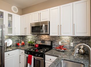 2701 Calvert St NW APT 113, Washington, DC 20008