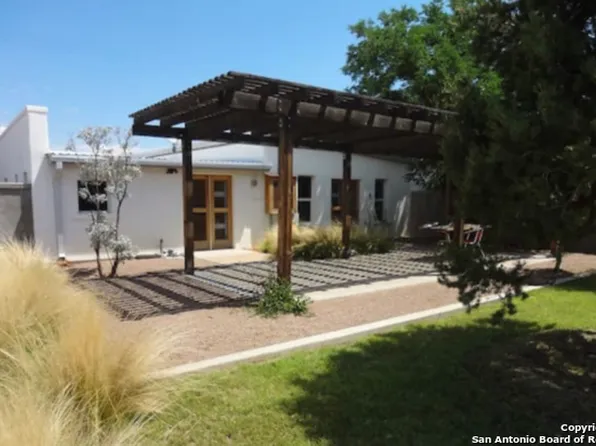 1215 W Berlin St, Marfa, TX 79843