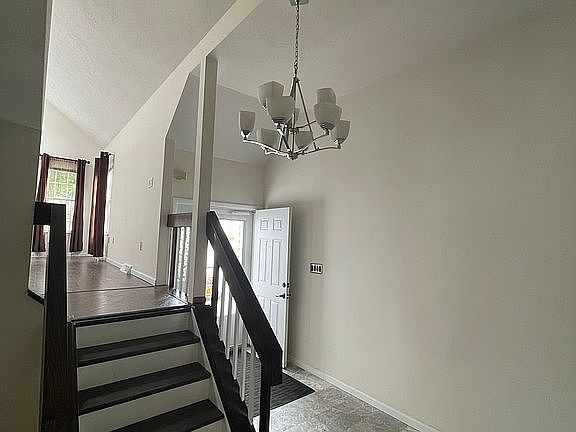 Foyer & Entry 