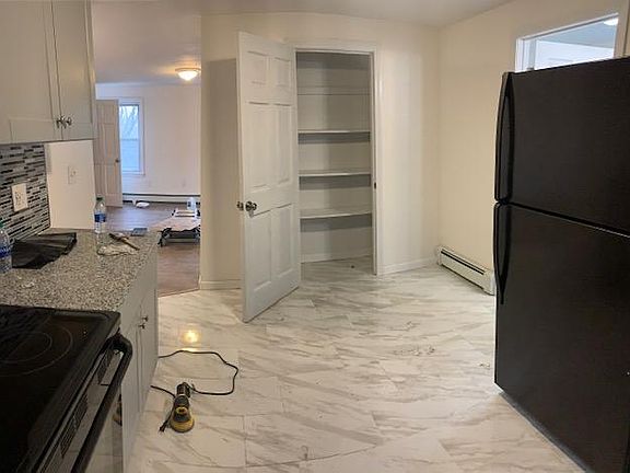 2nd image of 15 Forest Ave Floor 3