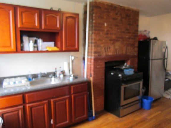2nd image of 144 Suydam St #C2