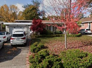 26 Larkfield Dr, Toronto, ON M3B 2H1