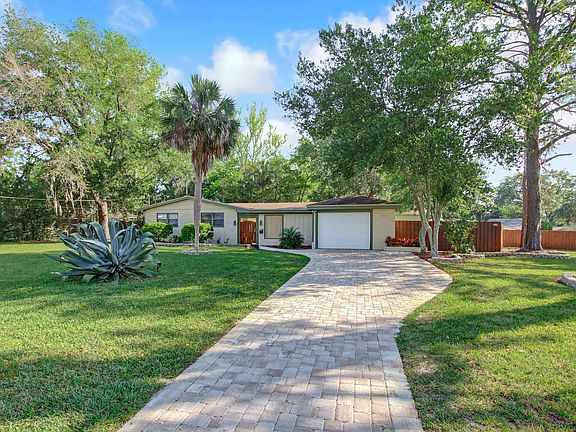3rd image of 8153 Sierra Madre Dr W