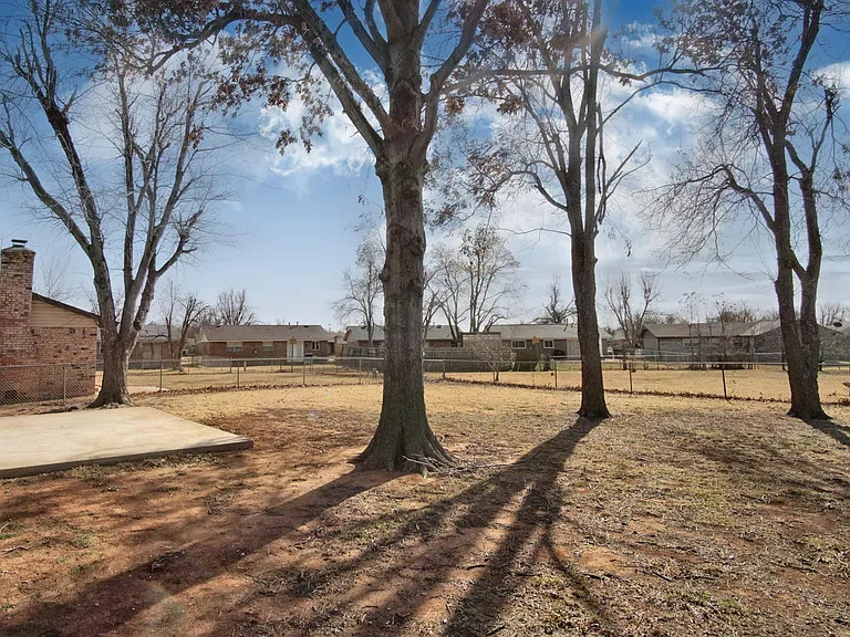 620 Winding Ln — Photo 22