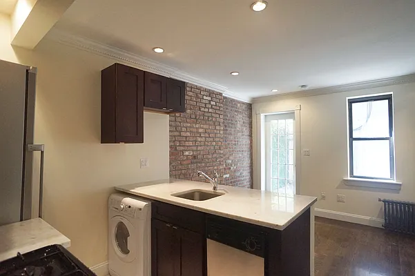 Rented by Compass | media 34