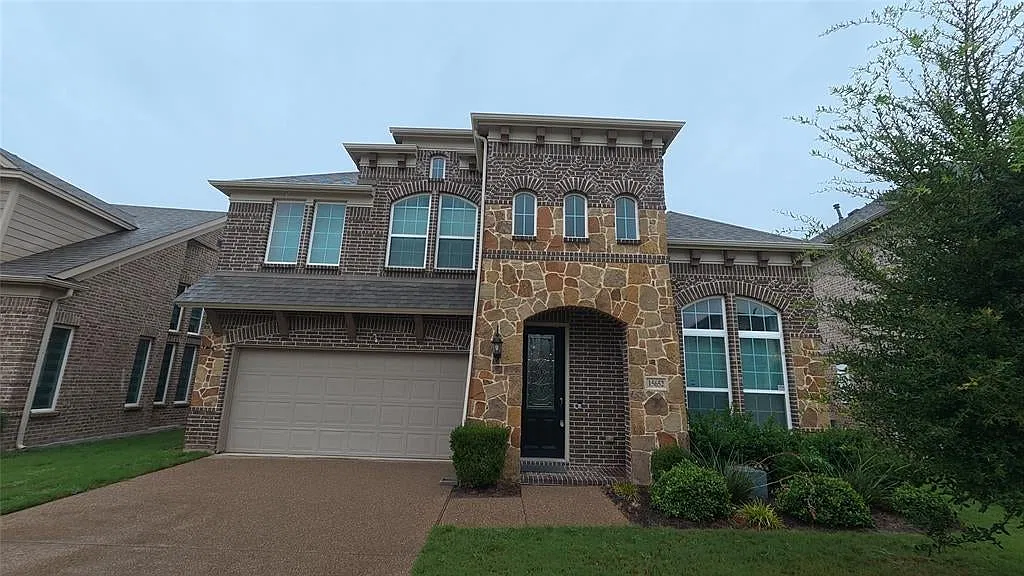 4 bed, 2943 sqft, $3,100 — Photo 1