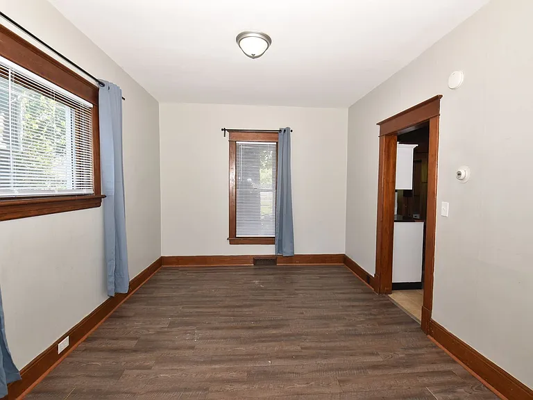 116 N Notre Dame Ave — Photo 6