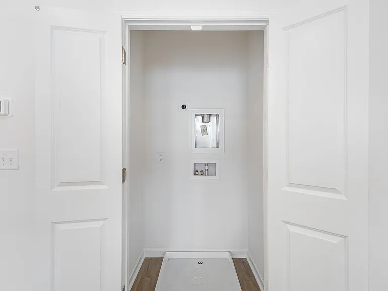 1205 Lomax Ave — Photo 38