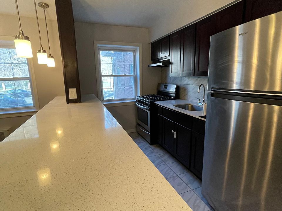 1st image of 15 Branch Brook Pl APT 1H