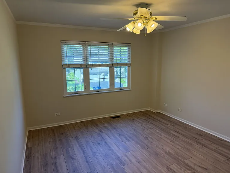 575 Capital Ln — Photo 24
