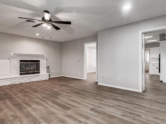 5th image of 525 Harvard Dr