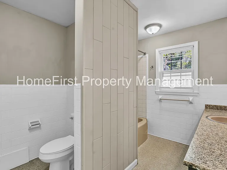105 Meadowlark Dr #B — Photo 17
