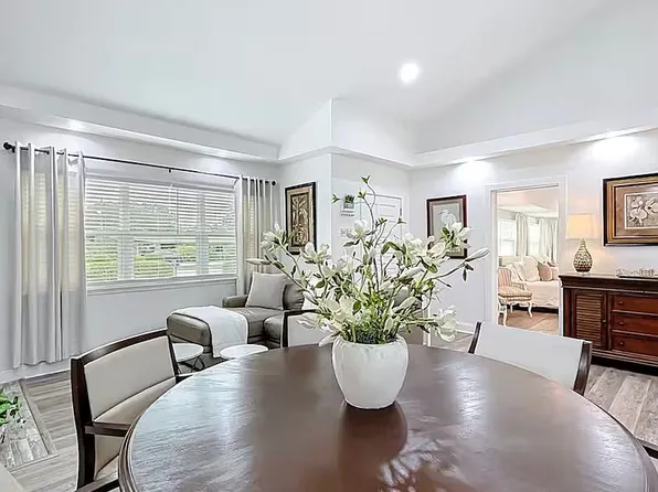 1211 Morningside Dr, Mount Dora, FL 32757