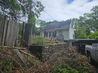 104 Youngs Rd, Lunenburg, MA 01462