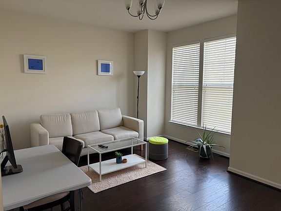 2nd floor living room