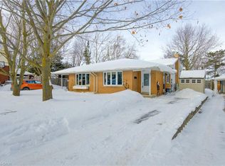 600 Mount Anne Dr #A, Waterloo, ON N2L 4W3