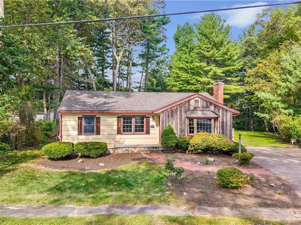 49 Horseshoe Dr, Bellingham, MA 02019