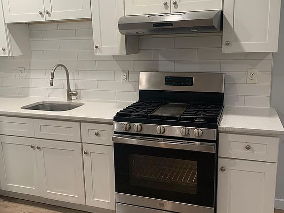 5th image of 159 12th Ave #204