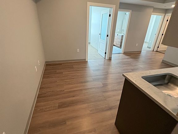 4th image of 108 Hemenway St #203
