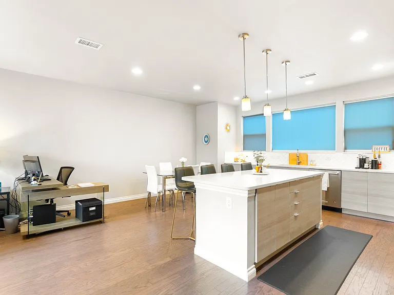 2051 N Downing St #2 — Photo 8