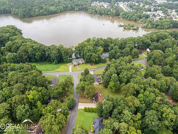 4th image of 220 Water View Dr