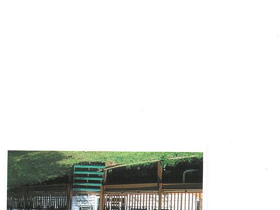 Back of house facing golf co