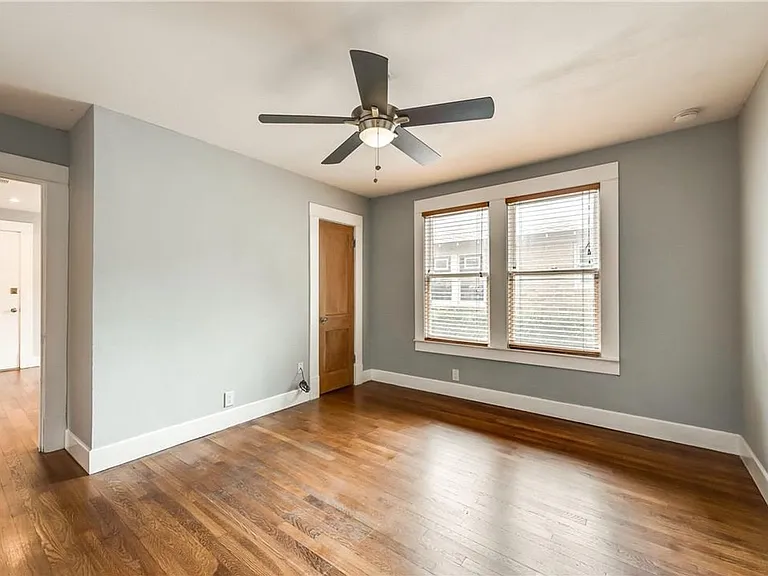 1423 Hollywood Ave — Photo 17