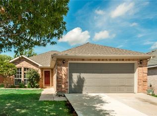520 Blueberry Hill Ln, Mansfield, TX 76063