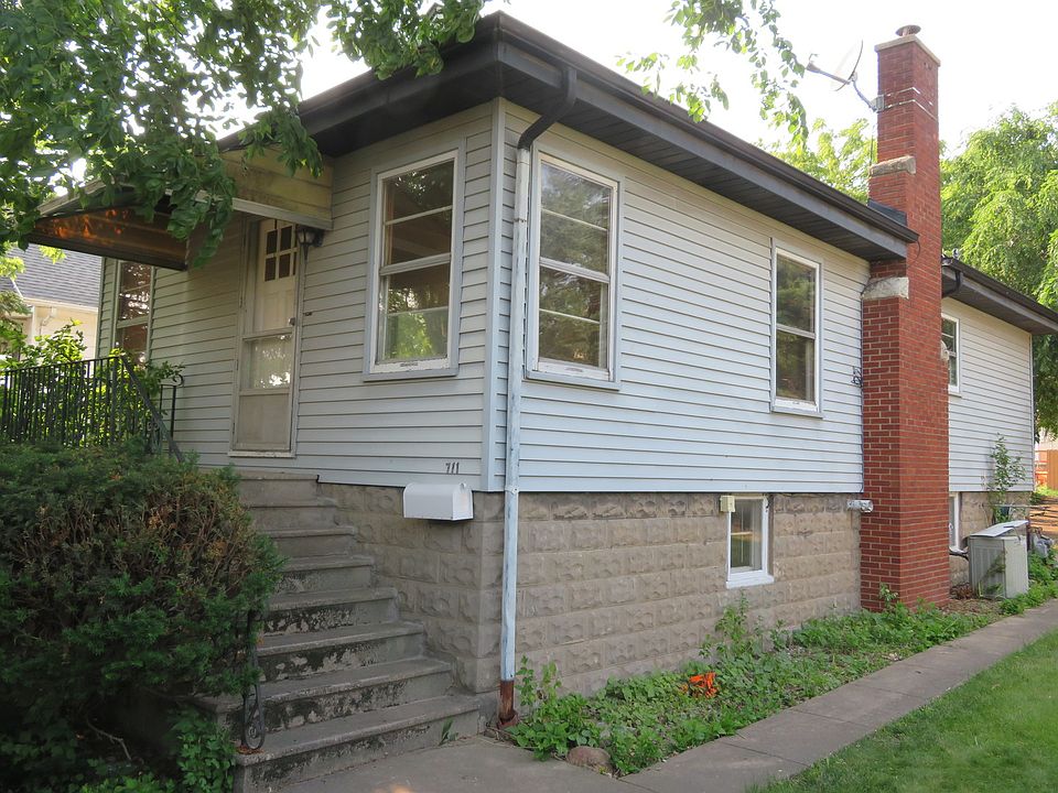 1st image of 711 Moen Ave