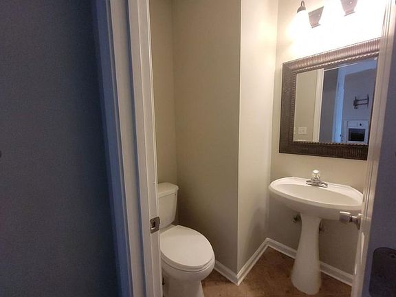 5th image of 3007 Kentmere Dr