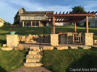 487 Greenfield Ct, Dahinda, IL 61428