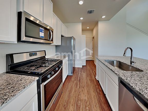 4th image of 2734 Lillybrook Ln