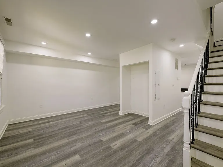 514 Missouri Ave NW — Photo 2