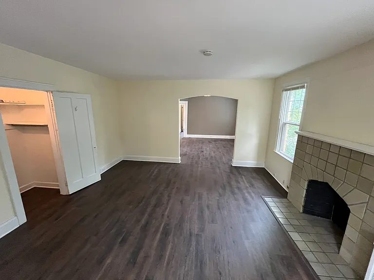1304 Paxton Ave #1 — Photo 6