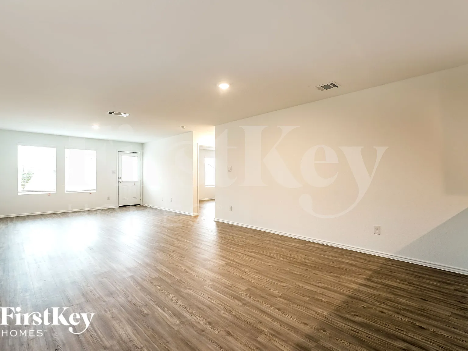 4 bed, 2.0 bath, 1627 sqft, $1,545 — Photo 4
