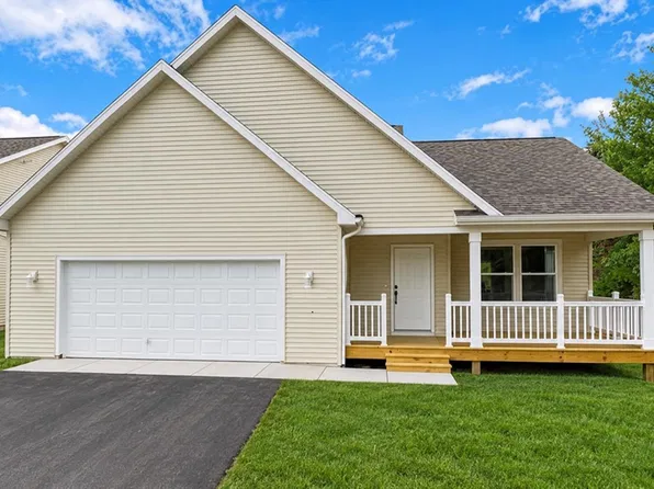 2875 Jade Ln, Traverse City, MI 49684